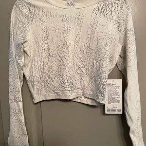 Lululemon wunder train top